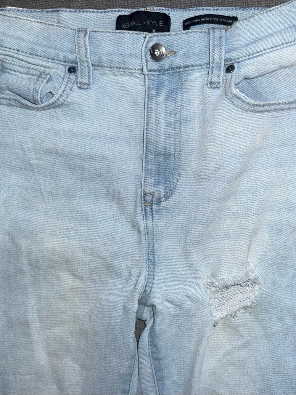 Kendall & Kylie women’s Washed Light Blue Slim Jeans